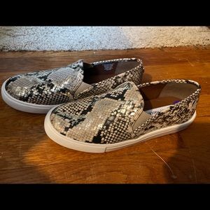 Steve Madden Snakeskin shoes